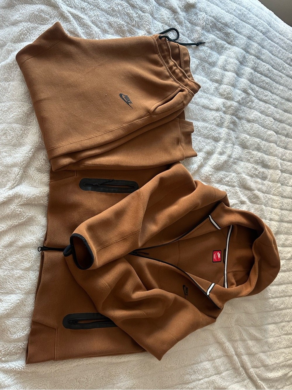 Nike Tech Fleece Men's Hooded Jacket and Pants Set